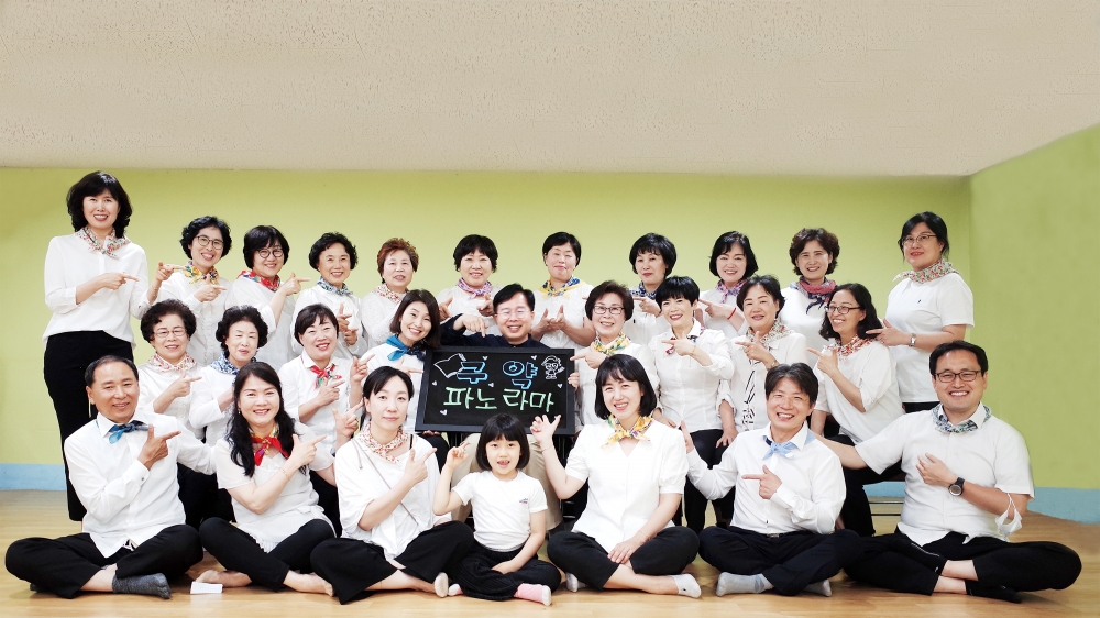 단체사진.jpg